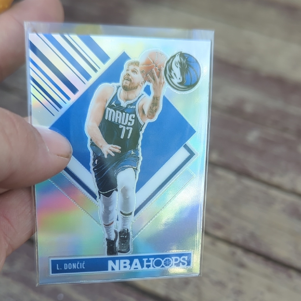 Luka Dončić Trading Card - Blue
